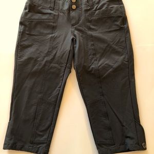 Mountain Equipment Co-op Women’s 4 Capris, EUC